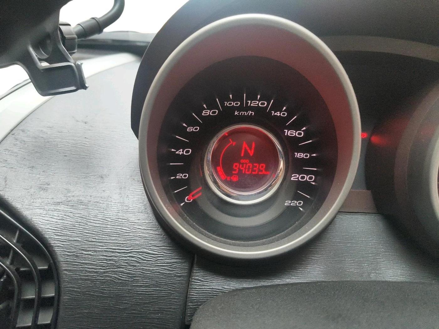 2013 Mahindra XUV500 W8, Diesel, Manual, 95,039 km, interior