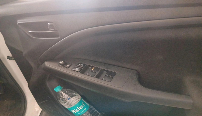 2025 Maruti BREZZA VXI, Petrol, Manual, 7,900 km, interior