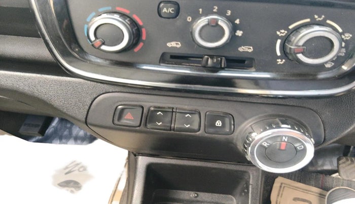 2017 Renault Kwid RXT 1.0 AMT, Petrol, Automatic, 23,231 km, interior