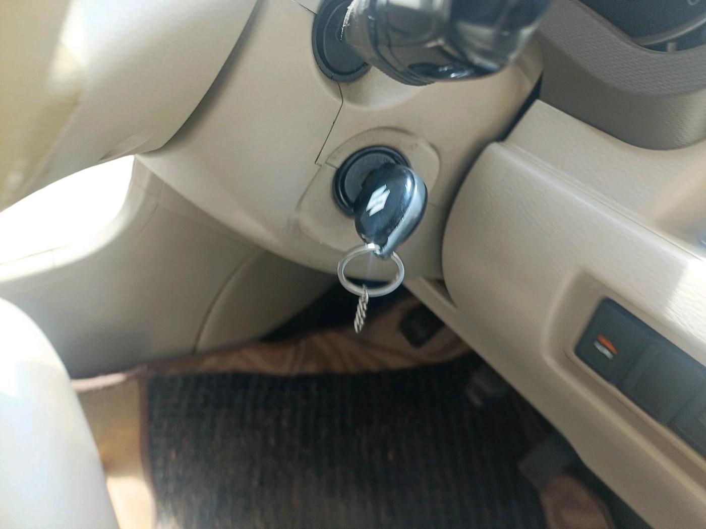 2013 Maruti Ertiga ZXI, Petrol, Manual, 1,73,313 km, interior