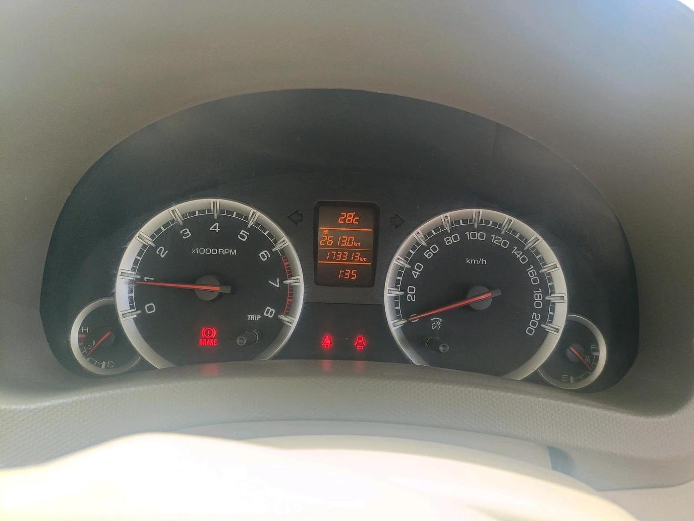 2013 Maruti Ertiga ZXI, Petrol, Manual, 1,73,313 km, interior