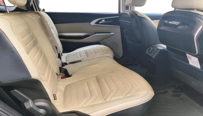 2022 KIA CARENS LUXURY 1.4 PETROL 7 STR, Petrol, Manual, 49,781 km, interior