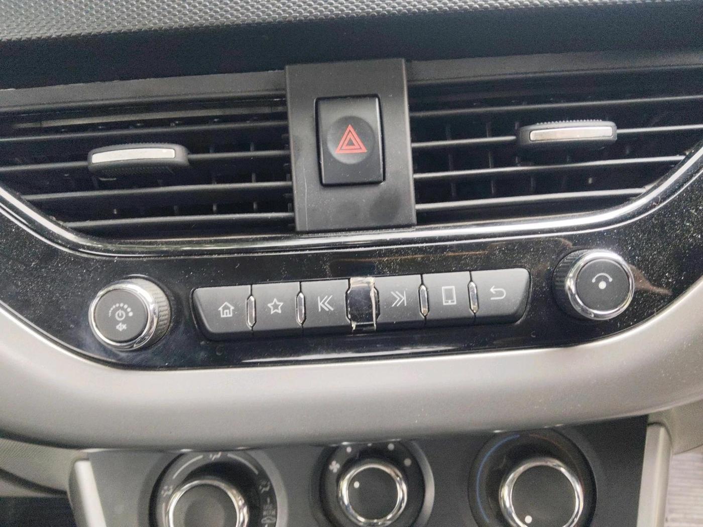 2019 Tata NEXON XM PETROL, Petrol, Manual, 55,589 km, interior