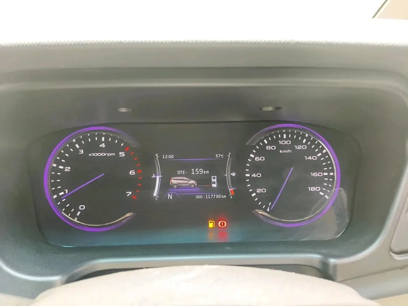 2018 Mahindra MARAZZO M6 7 STR, Diesel, Manual, 1,17,730 km, interior