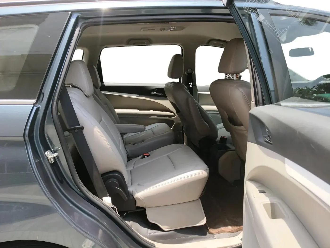2018 Mahindra MARAZZO M6 7 STR, Diesel, Manual, 1,17,730 km, interior