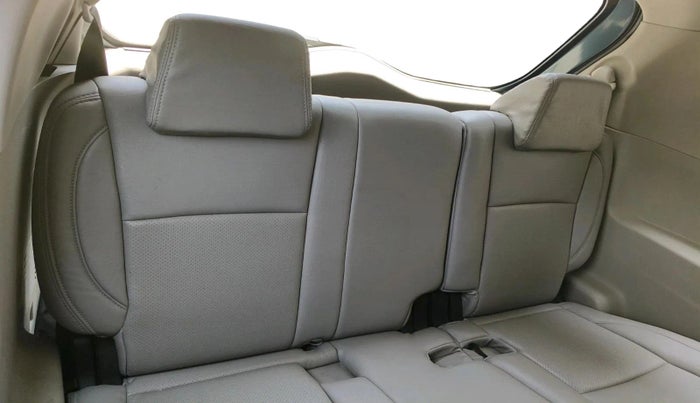 2018 Mahindra MARAZZO M6 7 STR, Diesel, Manual, 1,17,730 km, interior