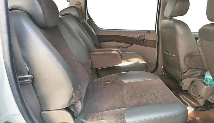 2011 Mahindra Xylo E6 BS-III, Diesel, Manual, 1,38,772 km, interior