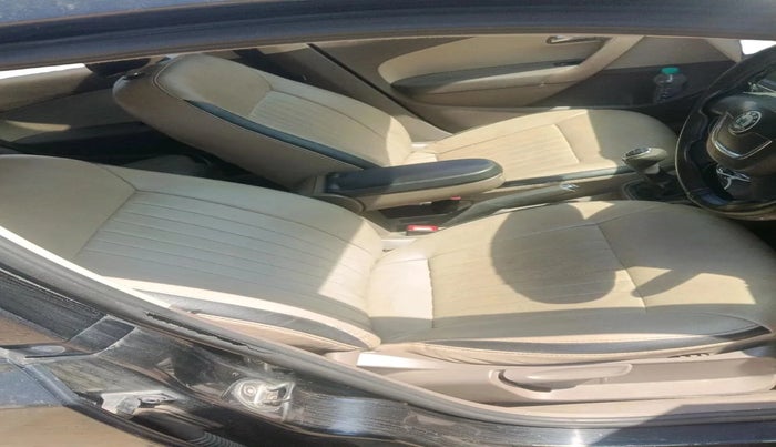 2012 Skoda Rapid ELEGANCE 1.6 TDI CR MT, Diesel, Manual, 1,39,709 km, interior