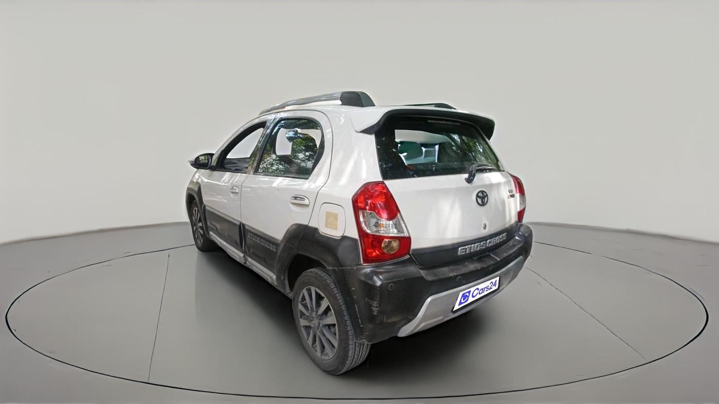 2014 Toyota Etios CROSS 1.4 VD, Diesel, Manual, 1,14,625 km, exterior