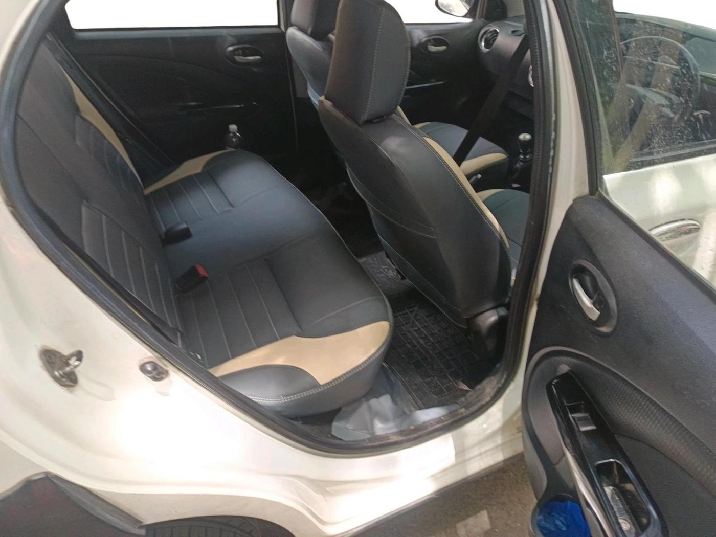 2014 Toyota Etios CROSS 1.4 VD, Diesel, Manual, 1,14,625 km, interior