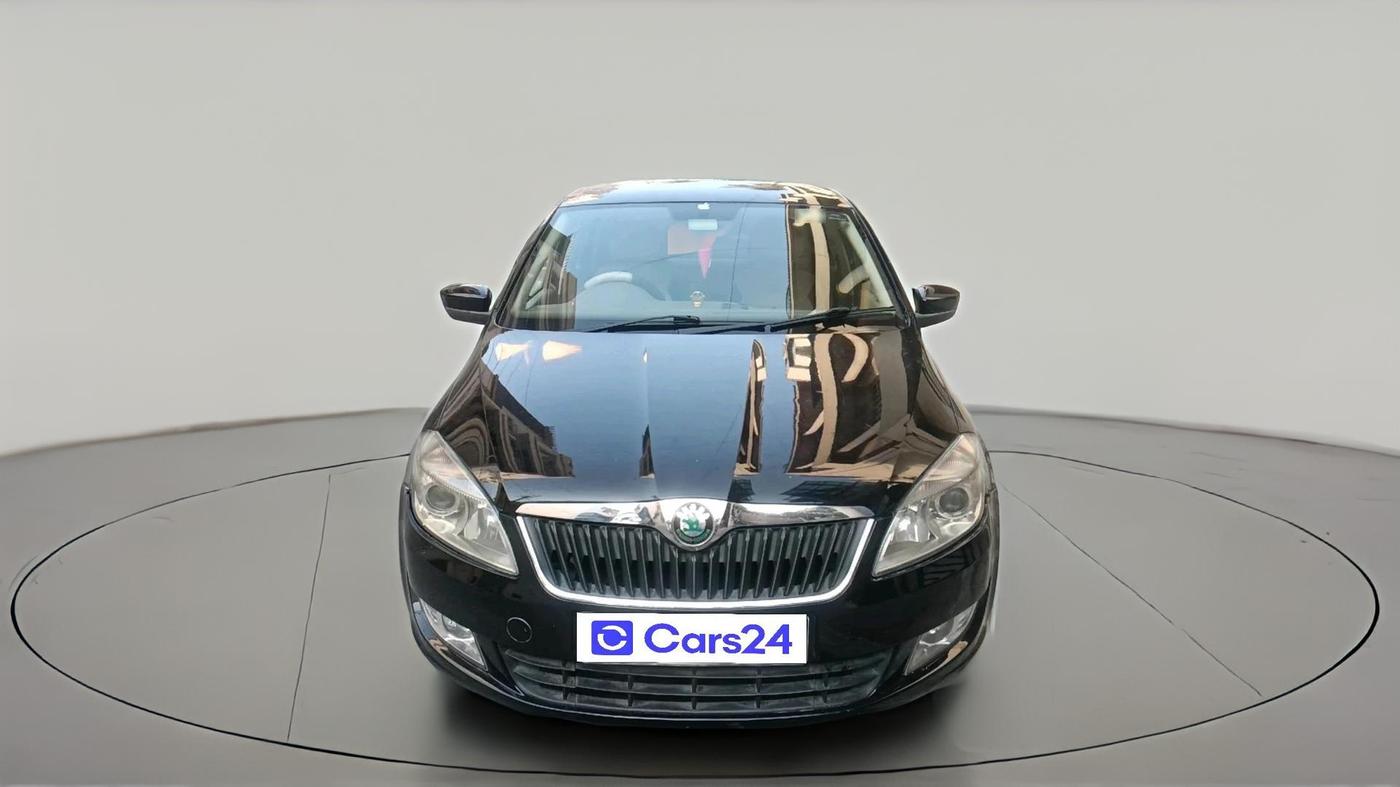 2012 Skoda Rapid AMBITION 1.6 TDI CR MT, Diesel, Manual, 1,39,423 km, exterior