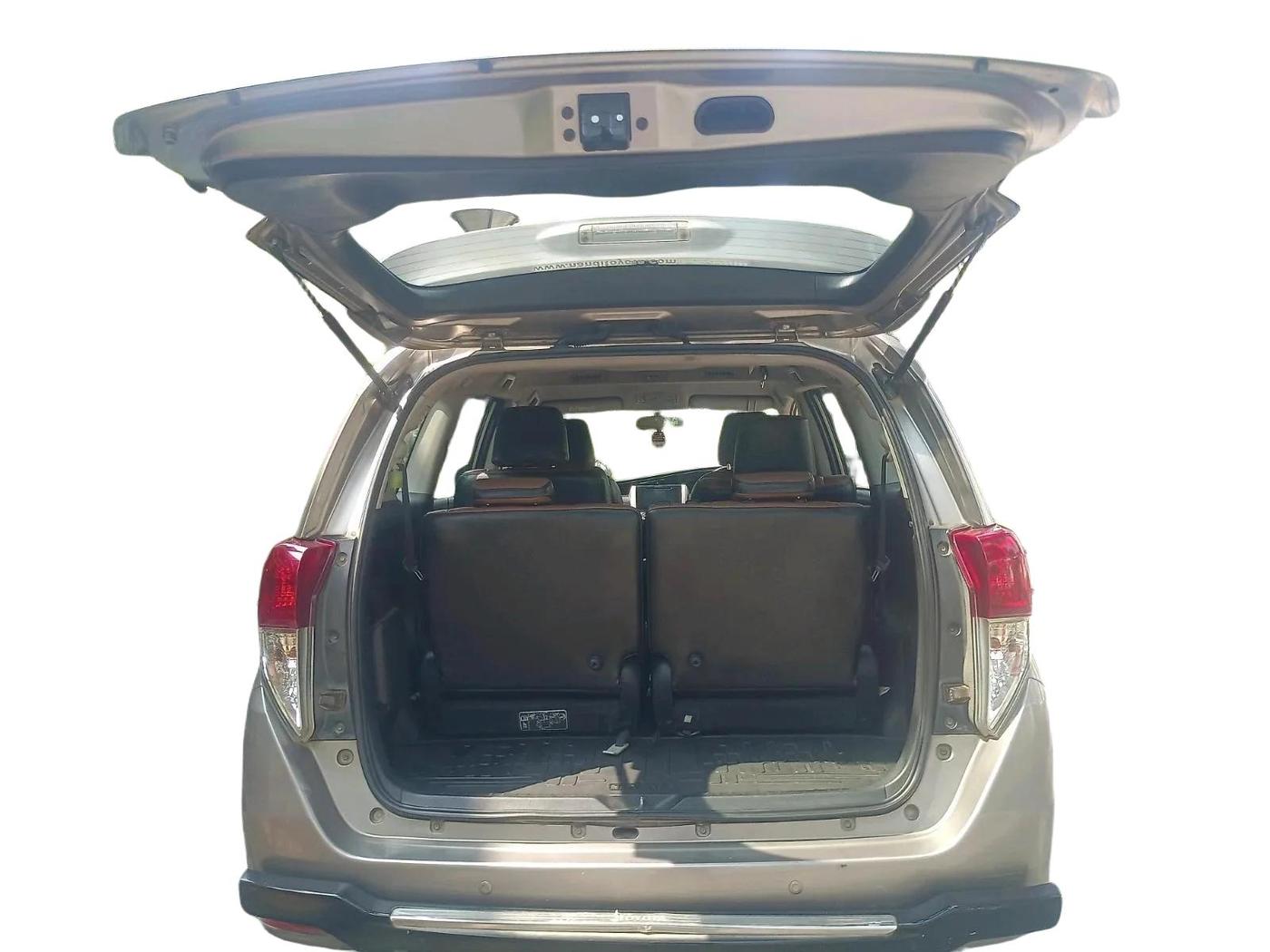 2019 Toyota Innova Crysta 2.8 GX AT 7 STR, Diesel, Automatic, 2,00,000 km, exterior