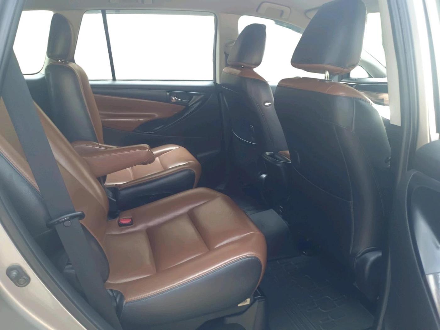 2019 Toyota Innova Crysta 2.8 GX AT 7 STR, Diesel, Automatic, 2,00,000 km, interior