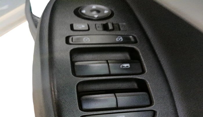 2023 Hyundai GRAND I10 NIOS ASTA 1.2 KAPPA VTVT, Petrol, Manual, 21,634 km, interior