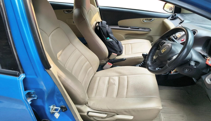 2013 Honda Brio V MT, Petrol, Manual, 63,064 km, interior