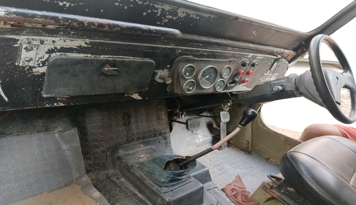 1999 Mahindra JEEP 4*2, Diesel, Manual, 38,250 km, interior