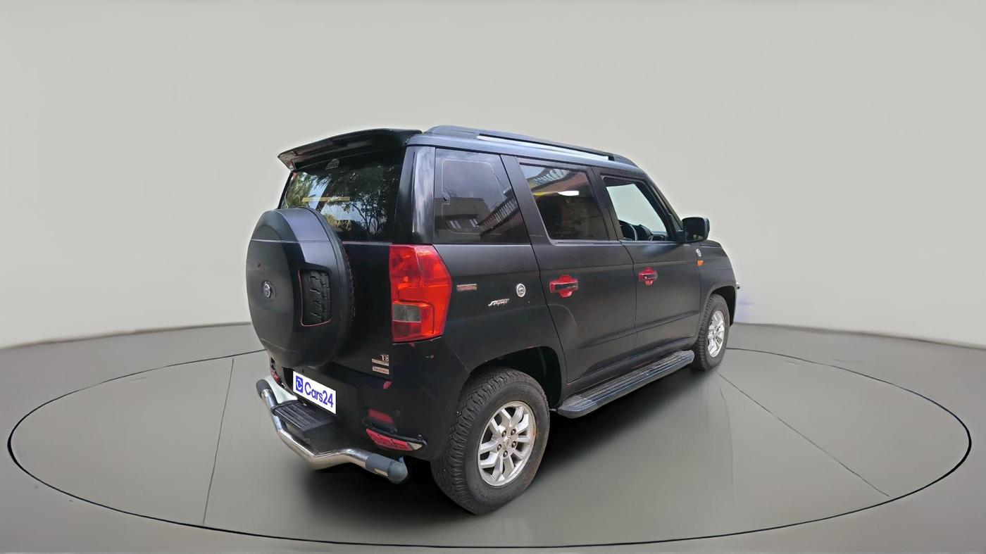 2016 Mahindra TUV300 T8 AMT, Diesel, Automatic, 51,739 km, exterior