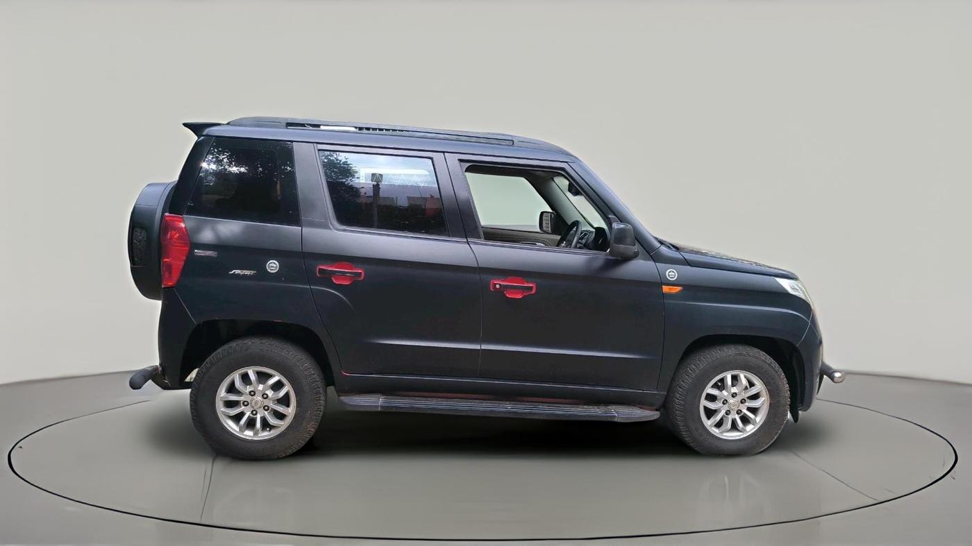2016 Mahindra TUV300 T8 AMT, Diesel, Automatic, 51,739 km, exterior