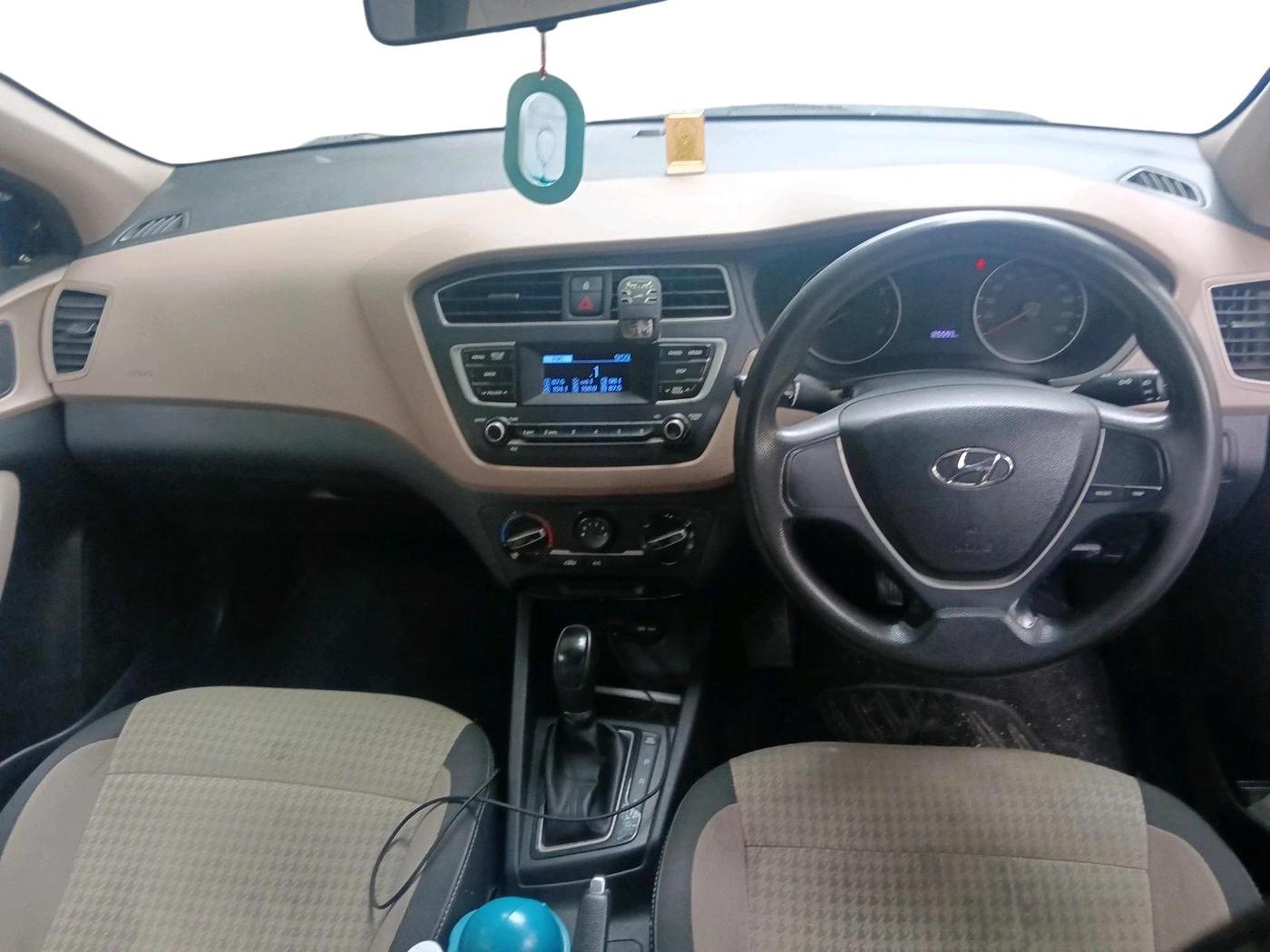2018 Hyundai Elite i20 MAGNA EXECUTIVE CVT, Petrol, Automatic, 1,28,780 km, interior