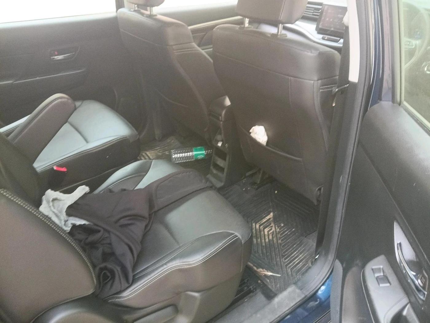 2023 Maruti XL6 ALPHA MT, Petrol, Manual, 11,639 km, interior