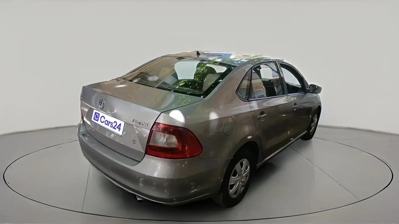 2012 Skoda Rapid ACTIVE 1.6 TDI CR MT, Diesel, Manual, 91,560 km, exterior