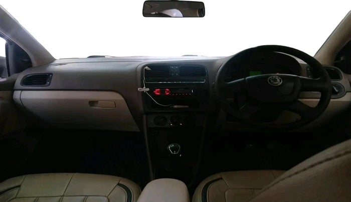 2012 Skoda Rapid ACTIVE 1.6 TDI CR MT, Diesel, Manual, 91,560 km, interior
