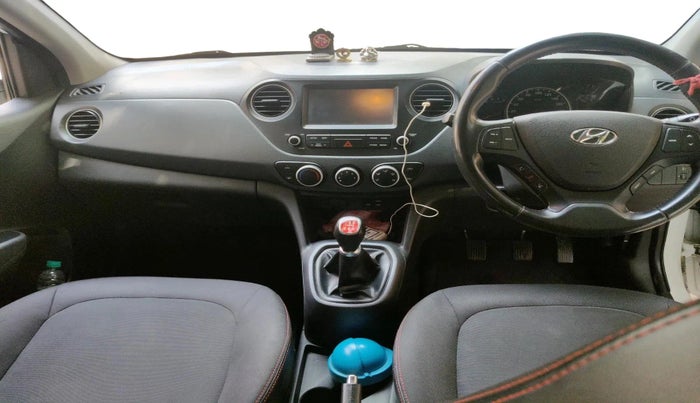 2019 Hyundai Grand i10 SPORTZ 1.2 KAPPA VTVT DUAL TONE, Petrol, Manual, 38,096 km, interior