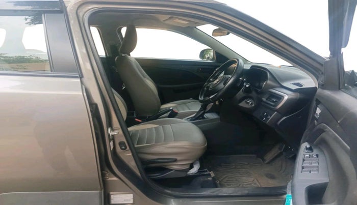 2023 Maruti BREZZA VXI AT SMART HYBRID, Petrol, Automatic, 37,958 km, interior