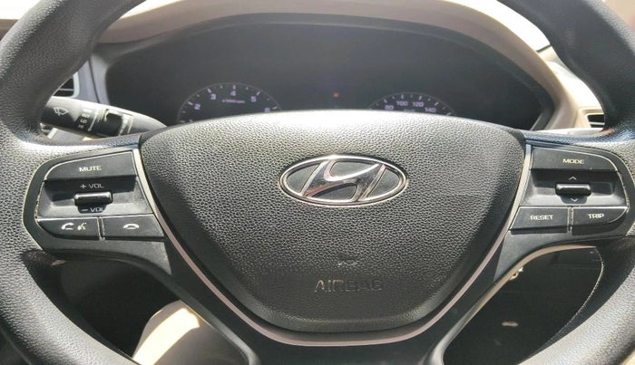 2018 Hyundai Elite i20 ASTA 1.2, Petrol, Manual, 1,17,542 km, interior