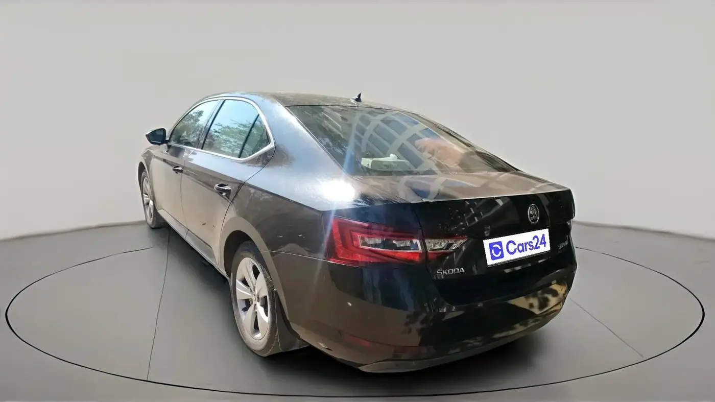 2016 Skoda Superb ELEGANCE 1.8 TSI AT, Petrol, Automatic, 77,800 km, exterior