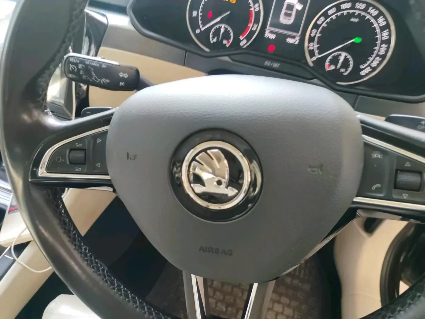 2016 Skoda Superb ELEGANCE 1.8 TSI AT, Petrol, Automatic, 77,800 km, interior