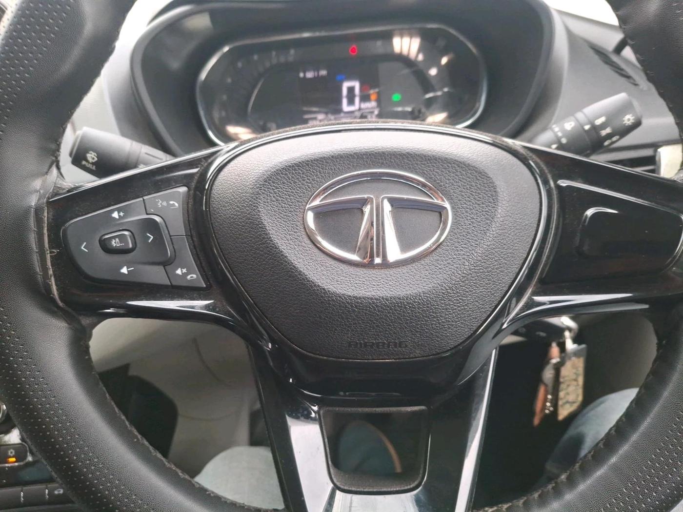 2022 Tata NEXON XZ PETROL, Petrol, Manual, 23,313 km, interior
