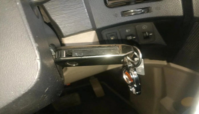 2016 Mahindra XUV500 W8 AT, Diesel, Automatic, 1,41,881 km, interior