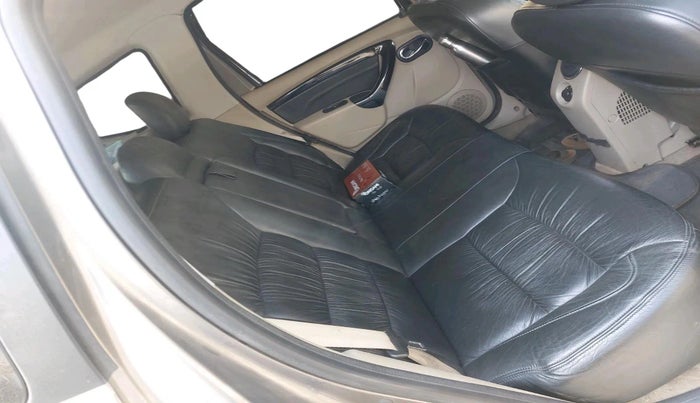 2014 Nissan Terrano XV D THP 110 PS, Diesel, Manual, 1,15,528 km, interior