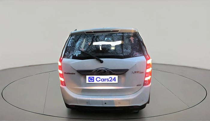 2016 Mahindra XUV500 W8, Diesel, Manual, 1,24,193 km, exterior