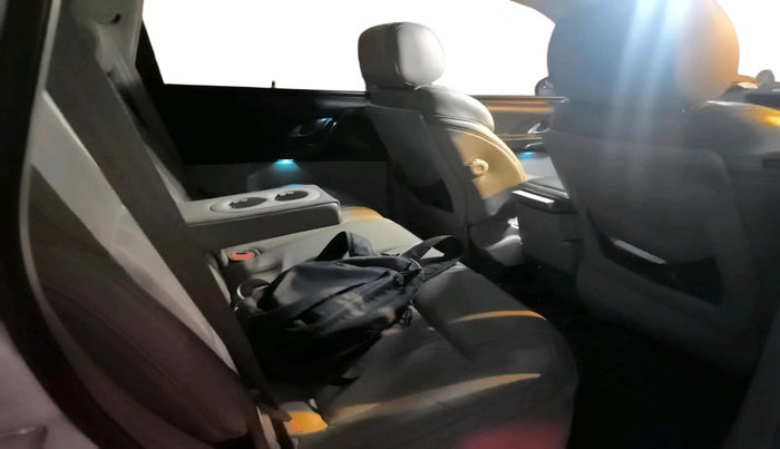 2016 Mahindra XUV500 W8, Diesel, Manual, 1,24,193 km, interior