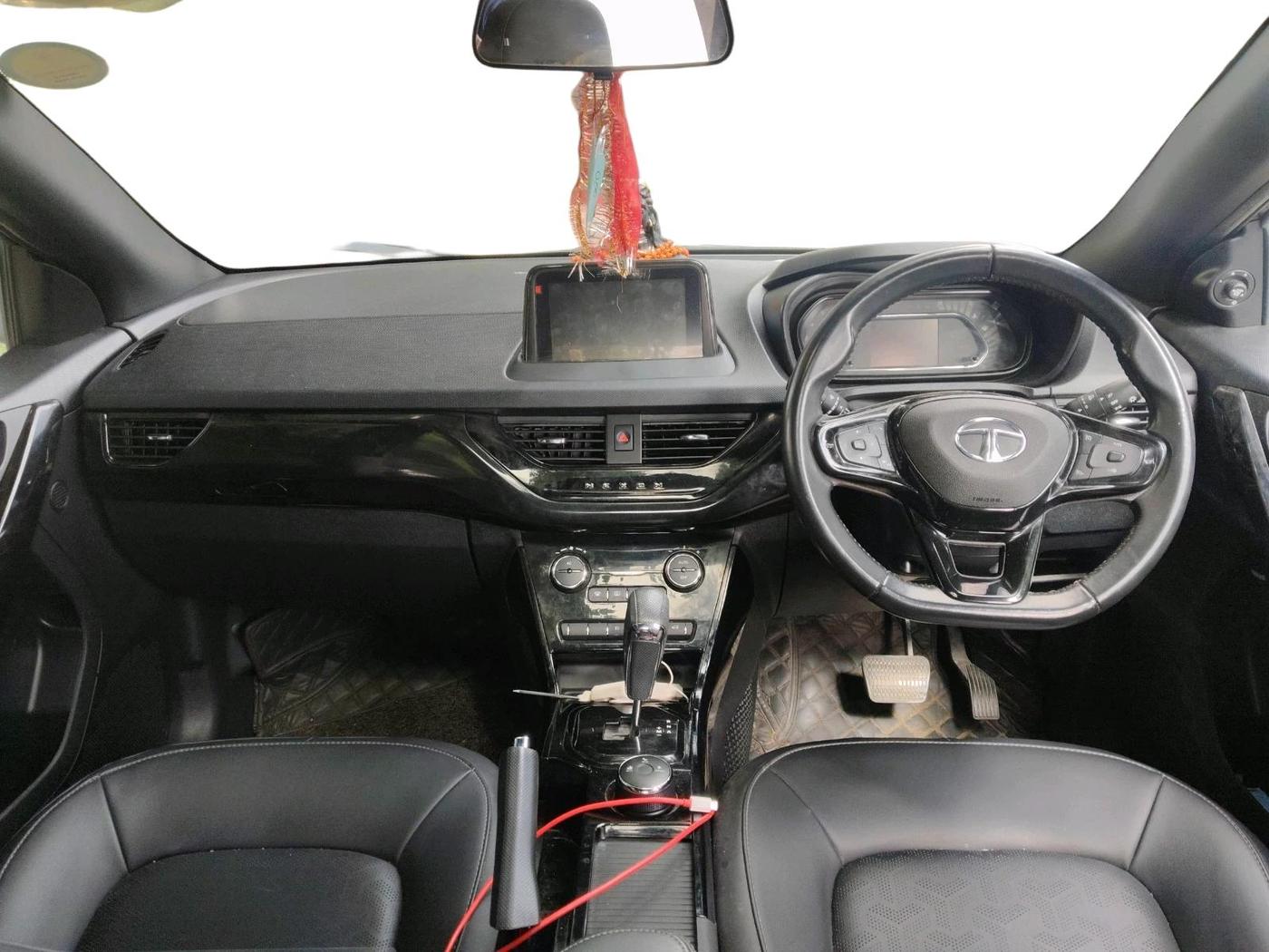 2022 Tata NEXON XZA PLUS (O) PETROL, Petrol, Automatic, 43,052 km, interior