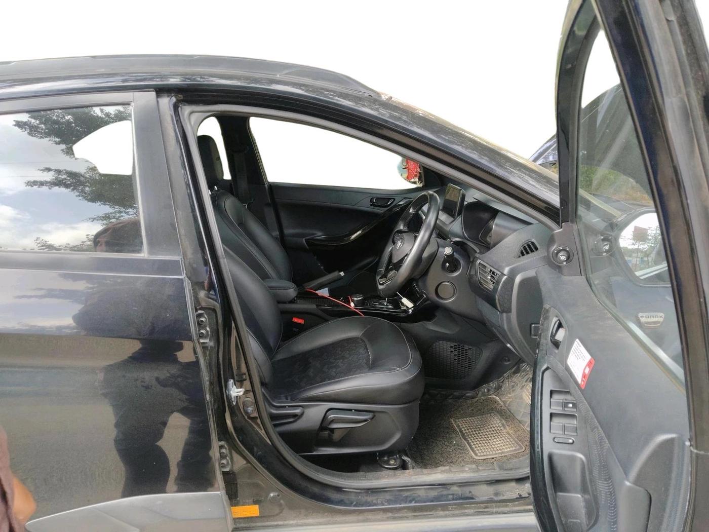 2022 Tata NEXON XZA PLUS (O) PETROL, Petrol, Automatic, 43,052 km, interior