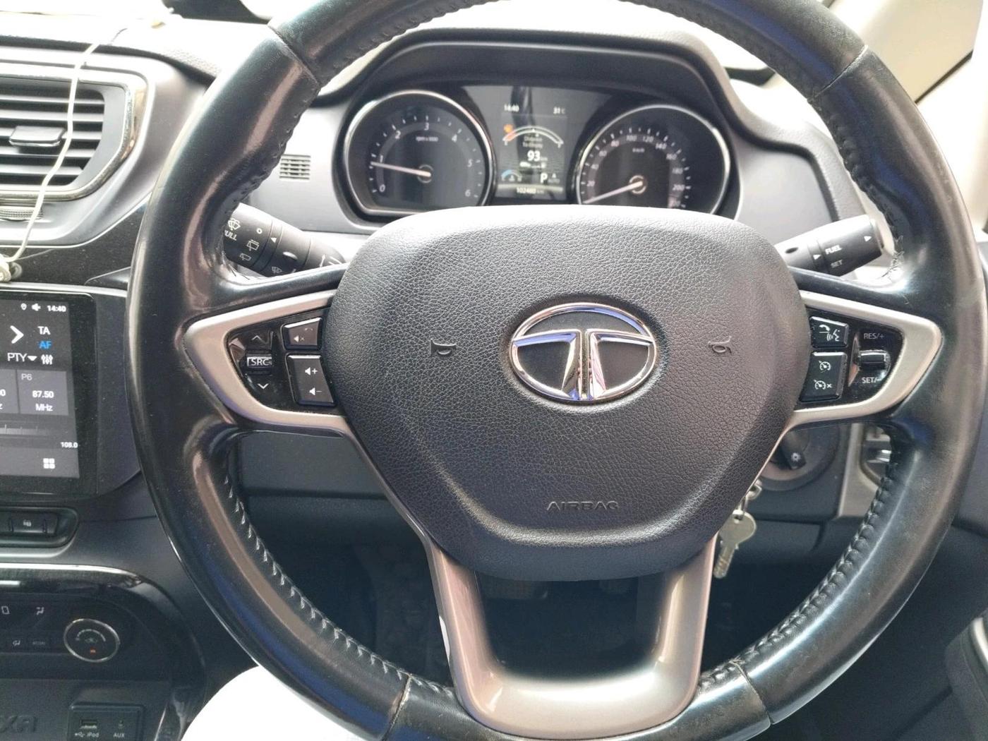 2017 Tata Hexa XTA 4X2 7 STR, Diesel, Automatic, 1,02,480 km, interior