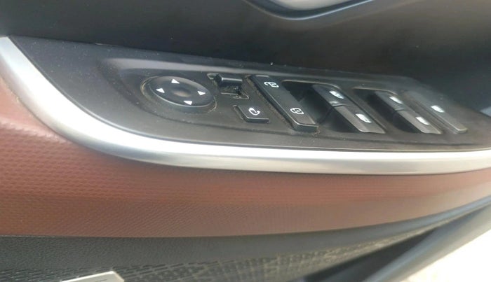 2021 Hyundai ALCAZAR PLATINUM (O) 6STR 2.0 AT, Petrol, Automatic, 31,833 km, interior