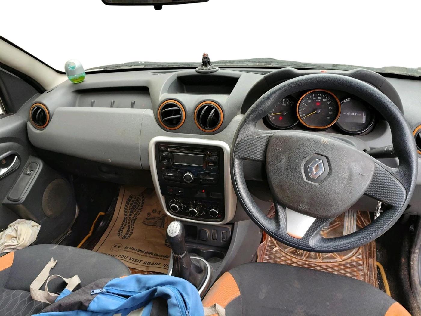 2016 Renault Duster 85 PS RXL DIESEL, Diesel, Manual, 1,01,835 km, interior