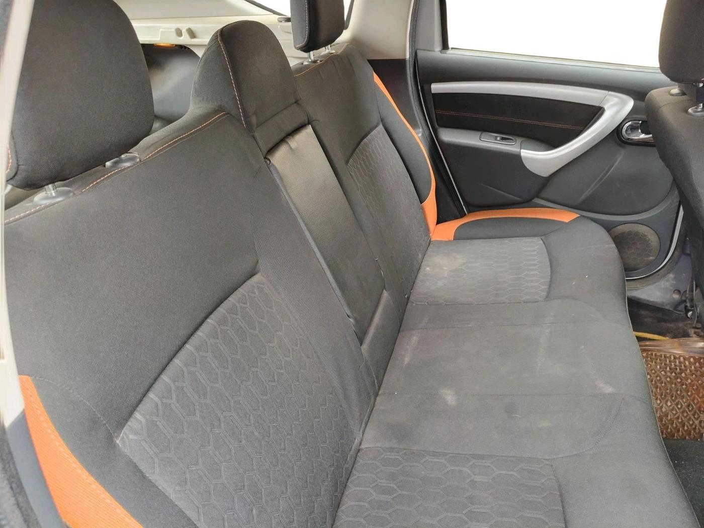 2016 Renault Duster 85 PS RXL DIESEL, Diesel, Manual, 1,01,835 km, interior