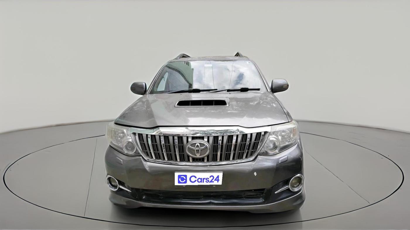 2012 Toyota Fortuner 3.0 4X4 MT, Diesel, Manual, 2,55,671 km, exterior