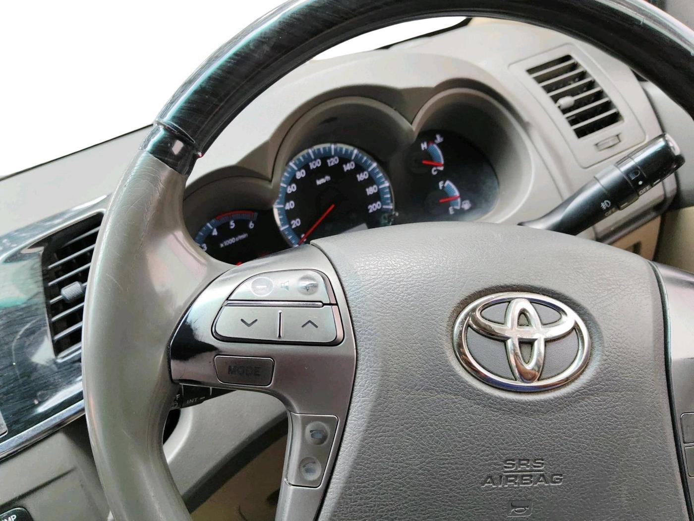 2012 Toyota Fortuner 3.0 4X4 MT, Diesel, Manual, 2,55,671 km, interior