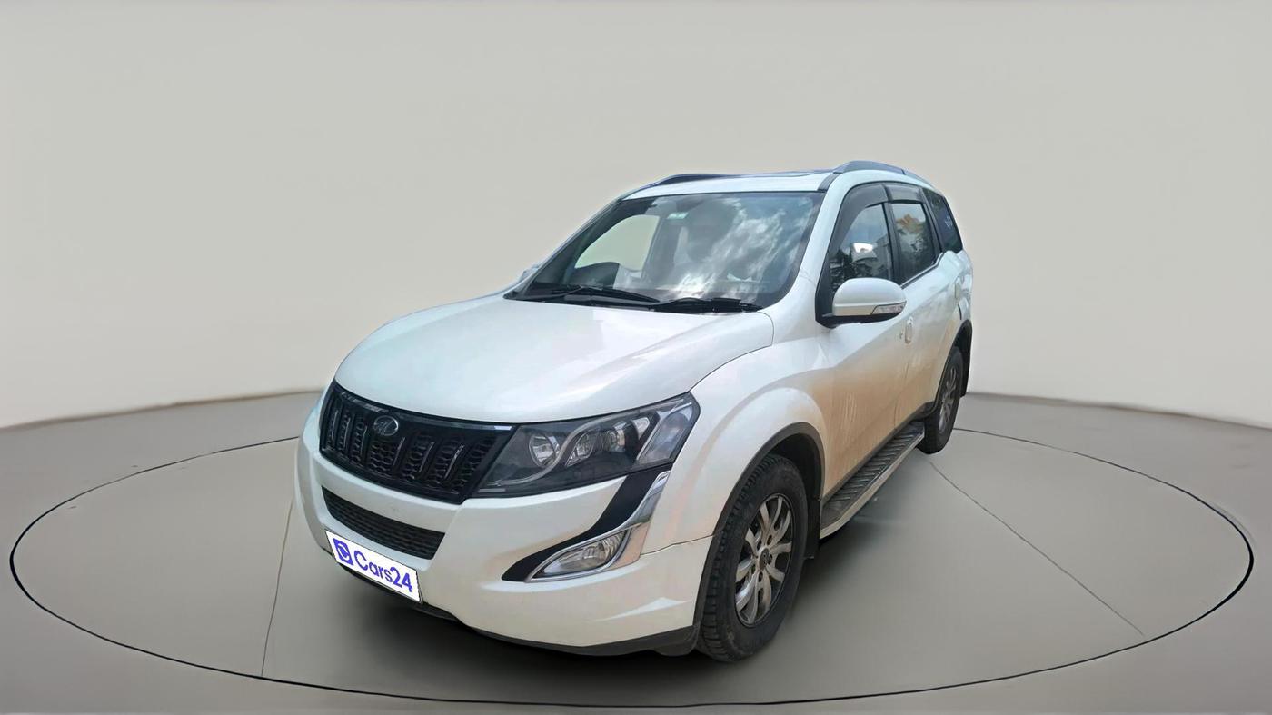 2017 Mahindra XUV500 W10, Diesel, Manual, 1,09,013 km, exterior