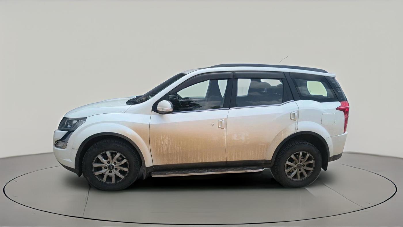 2017 Mahindra XUV500 W10, Diesel, Manual, 1,09,013 km, exterior