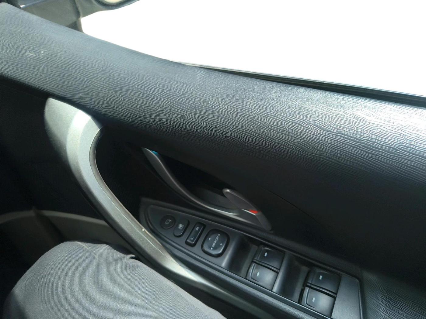 2017 Mahindra XUV500 W10, Diesel, Manual, 1,09,013 km, interior