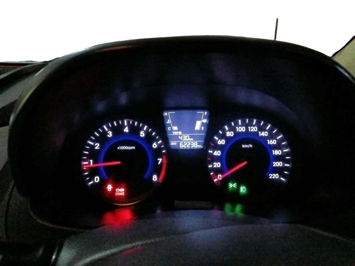 2014 Hyundai Verna FLUIDIC 1.4 VTVT, Petrol, Manual, 62,238 km, interior