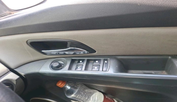 2011 Chevrolet Cruze LTZ AT, Diesel, Automatic, 1,10,454 km, interior