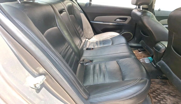 2011 Chevrolet Cruze LTZ AT, Diesel, Automatic, 1,10,454 km, interior